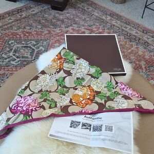 Beautiful Like New IOB Coach Silk Colorful Floral Scarf 🩷🌸🌼🤍🧡🎁